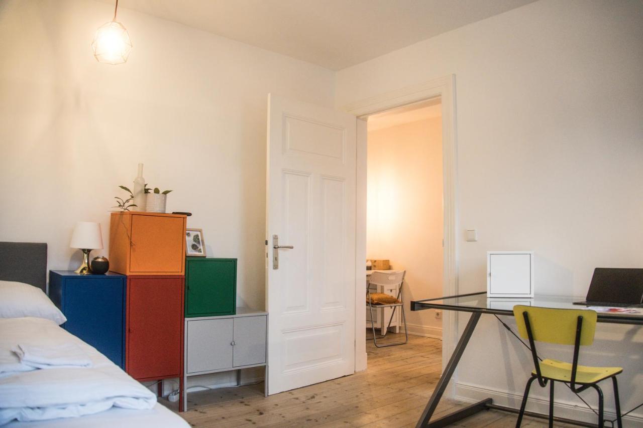 Doppelbett In Heller Wohnung Hamburgo Exterior foto