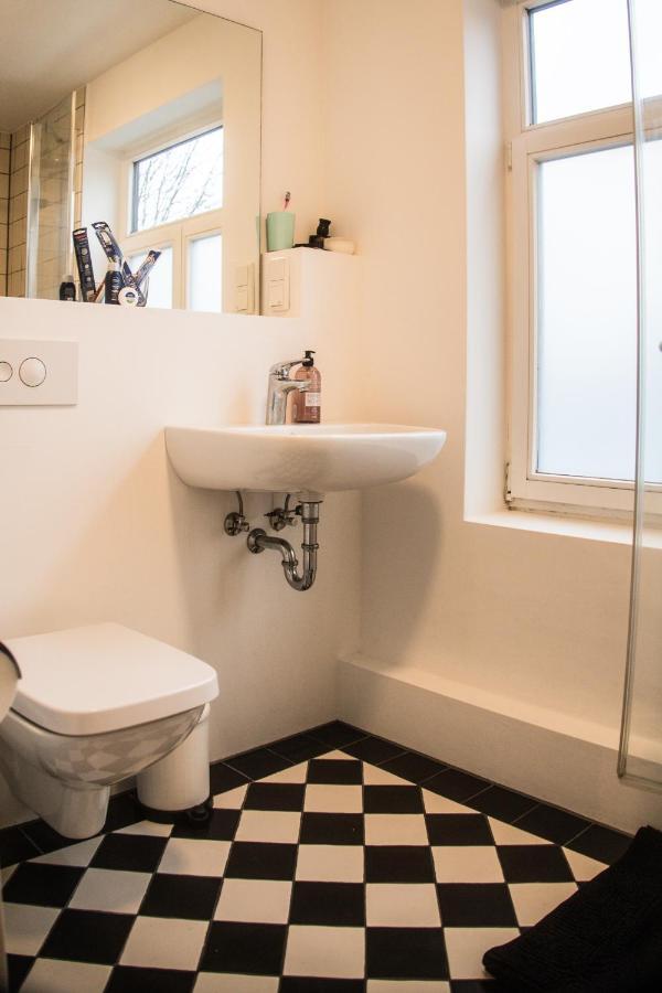 Doppelbett In Heller Wohnung Hamburgo Exterior foto